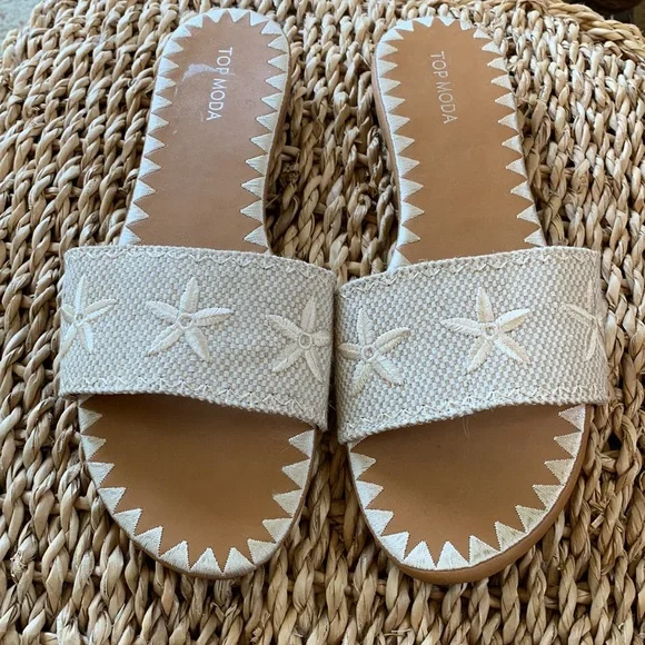 Super cute embroidered canvas slip on’s - Picture 6 of 6